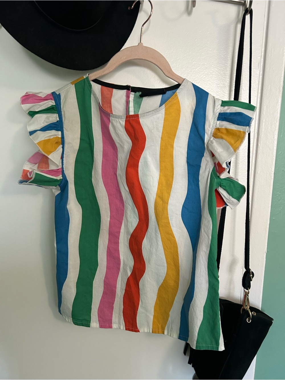 Nooworks Multicolor Wavy Stripe Ruffle Sleeve Top